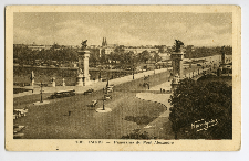 Paris. Panorama du Pont Alexandre.