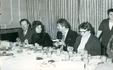 Turniej Kół Gospodyń Wiejskich 1983. Degustacja potraw.