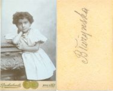 [Portret dziewczynki] (1)