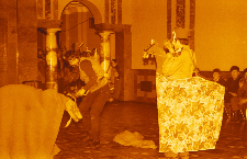 Przegląd zespoł&oacute;w kolędniczych w Wojew&oacute;dzkim Domu Kultury w Kielcach. 1984.