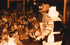 Zabawa choinkowa dla dzieci w Wojewódzkim Domu Kultury 1986