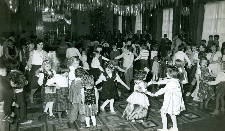 Zabawa choinkowa dla dzieci w Wojewódzkim Domu Kultury 1985