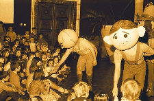 Zabawa choinkowa dla dzieci w Wojewódzkim Domu Kultury 1985