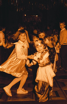 Zabawa choinkowa dla dzieci w Wojewódzkim Domu Kultury 1985
